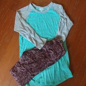XS LuLaRoe Randy Tee